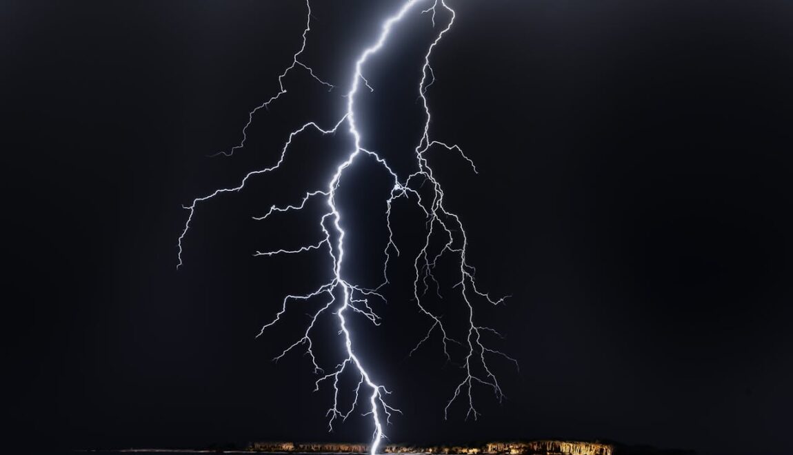 How Metal Barns Withstand Severe Weather Events | American Carports, Inc.